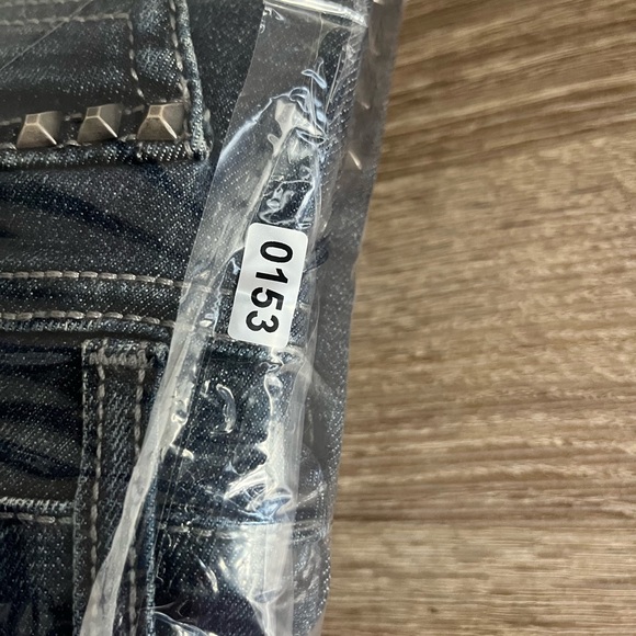 Y2k ROCK & REPUBLIC Flare Blue Jeans Rhinestone Studded Metal Punk Flap Womens 4 - Picture 13 of 14
